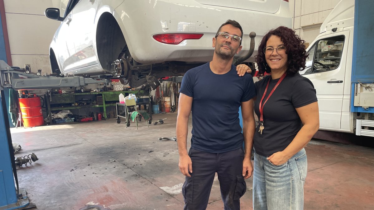 Patricia y Alejandro Gálvez la tercera generación de mecánicos.