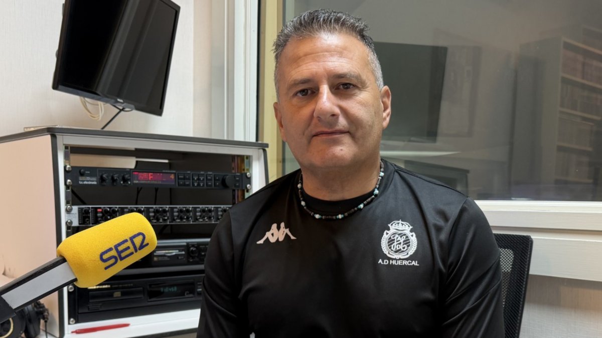 Fran Benavente pasó por la SER para hablar de su vida, del fútbol y de lo que está por venir en el Huércal.