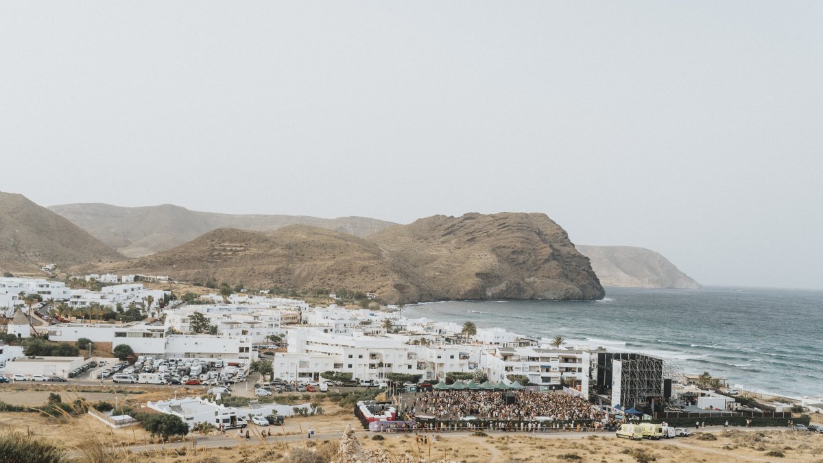 Celebración del festival Nudo Sur en Las Negras.