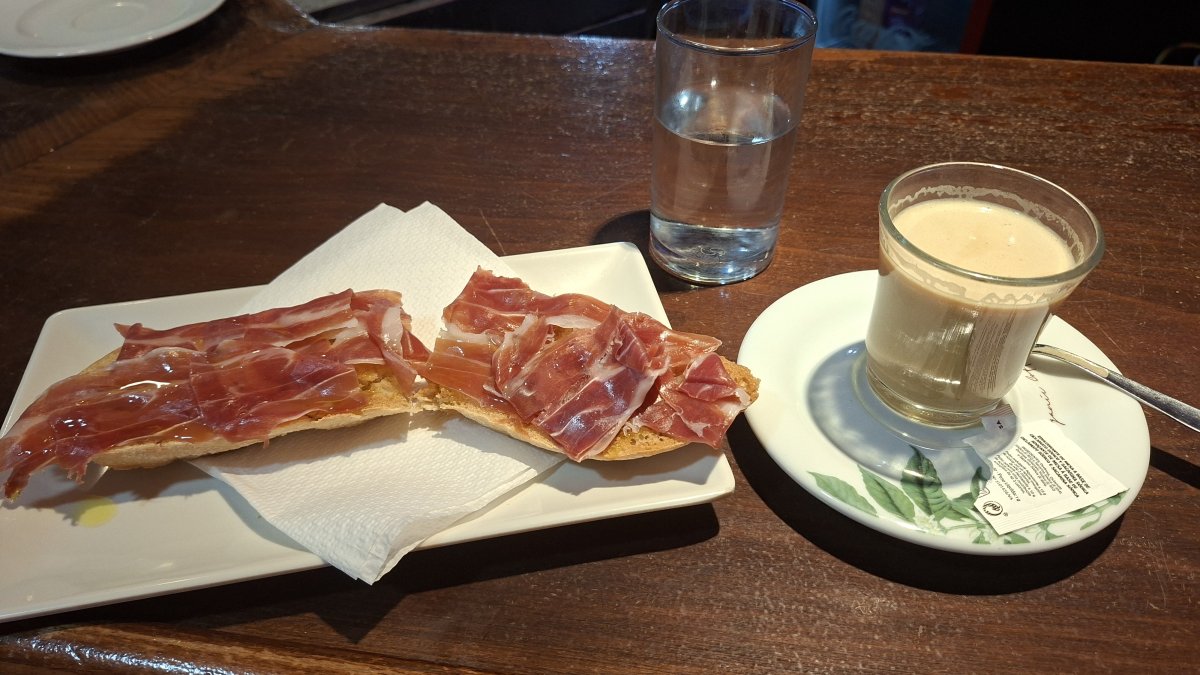 ¡Que tengas un buen desayuno, prenda!
