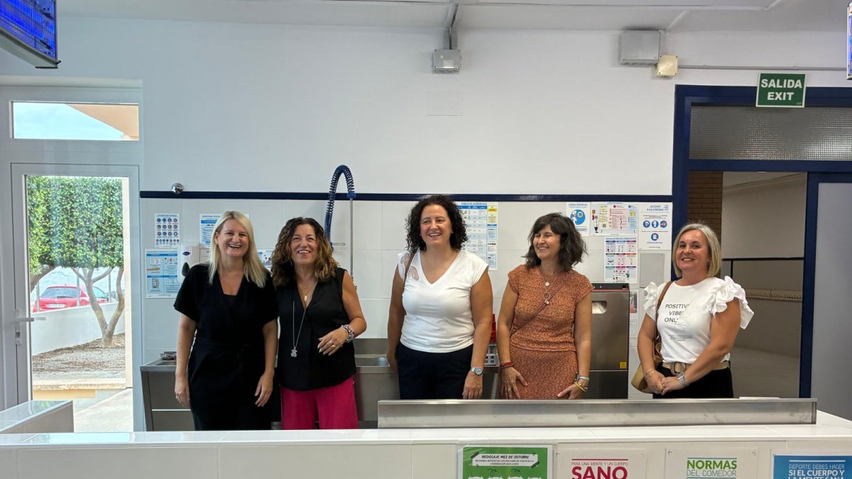Visita de la consejera de Educación, María del Carmen Castillo, al CEIP Buenavista