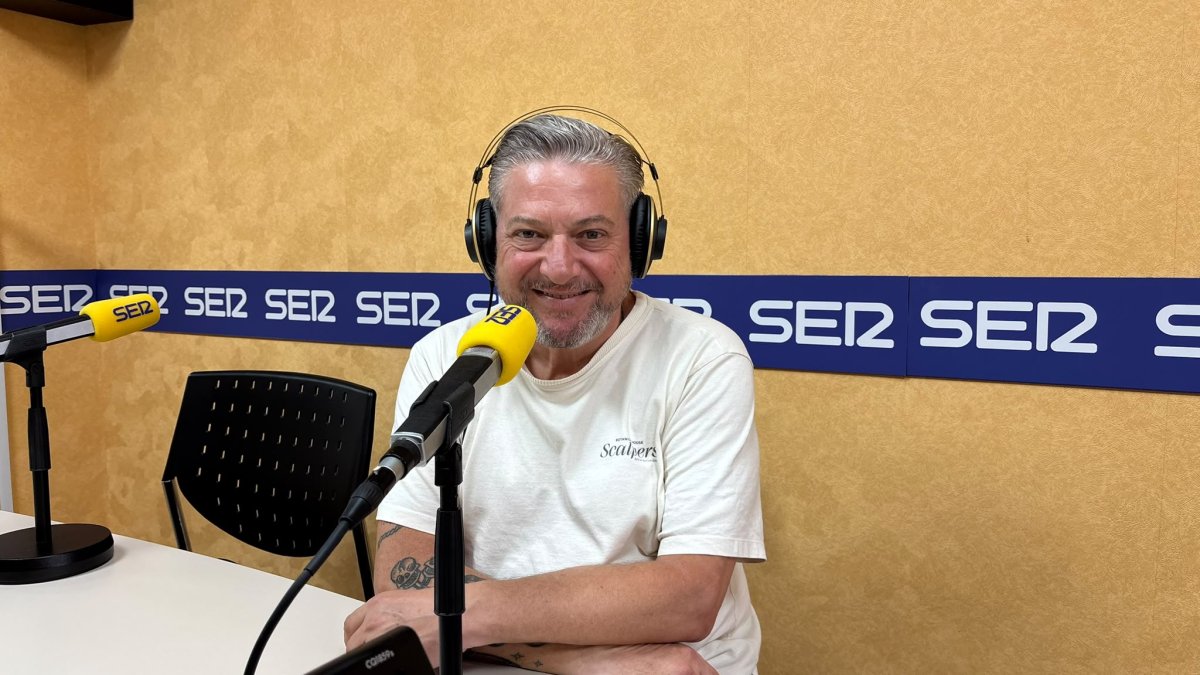 Diego Cruz en los micrófonos de 'Hoy por Hoy Almería'