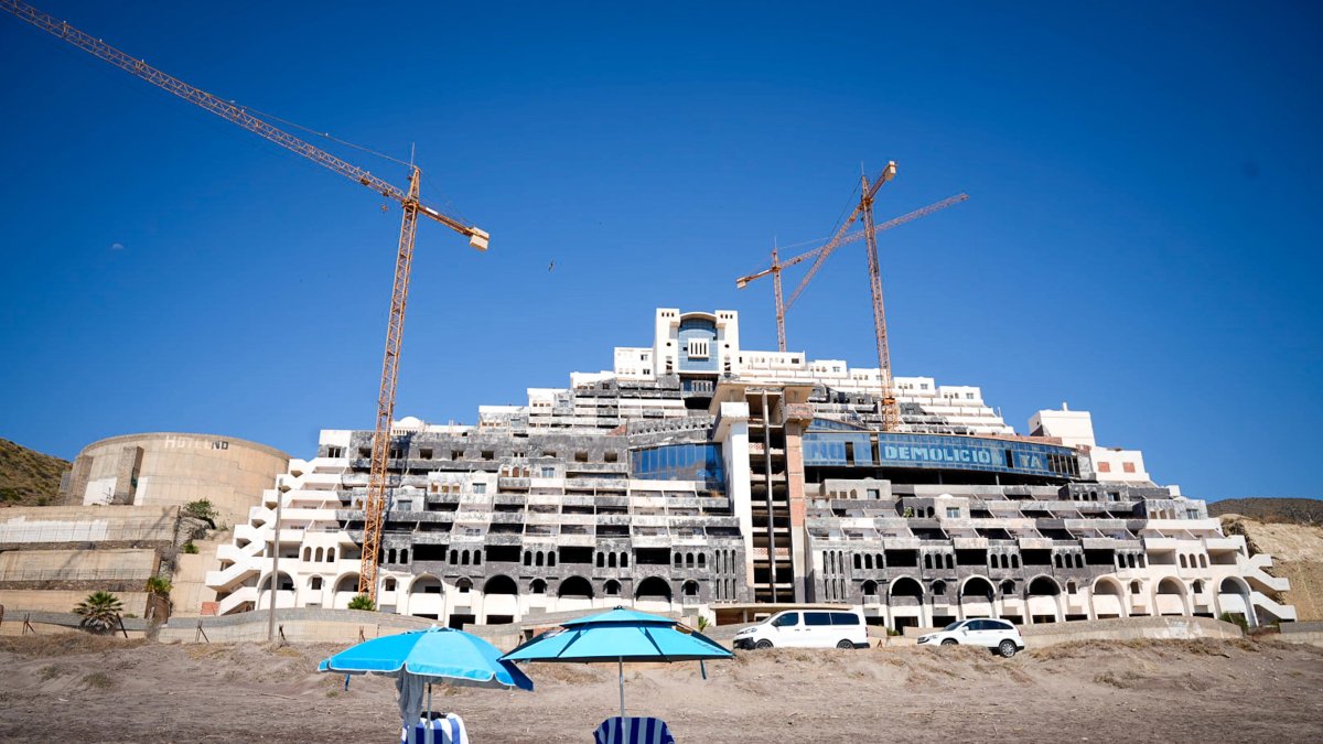 Archivo - Imagen del hotel El Algarrobico en Carboneras.