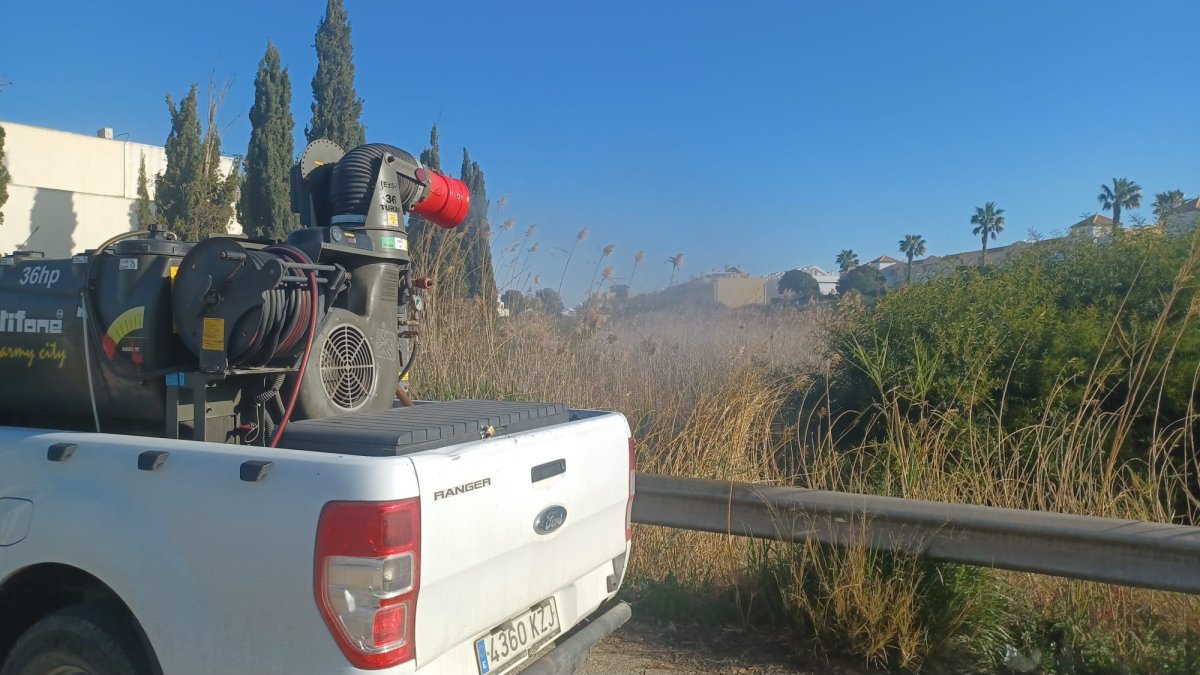 Trabajos contra los mosquitos en el municipio de Vera facilitada por el Ayuntamiento.