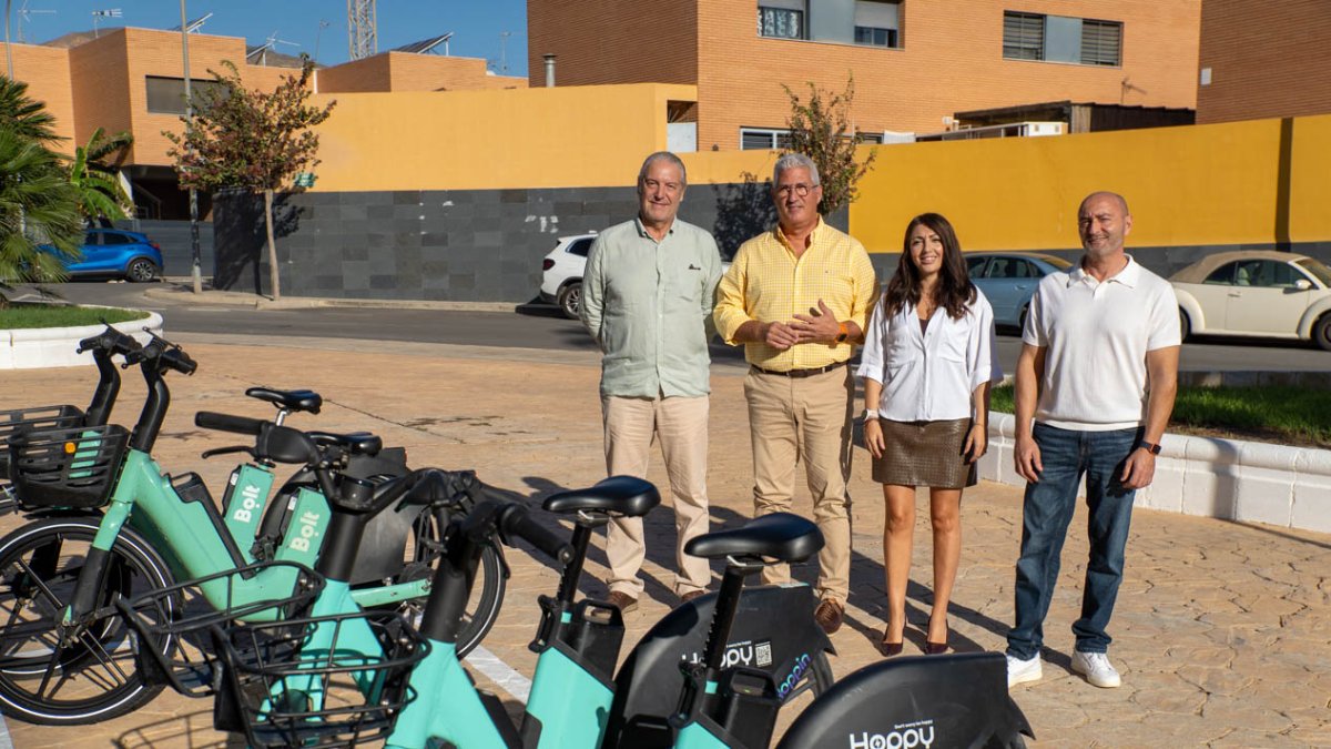 El servicio de alquiler de bicicletas eléctricas conectará Almería capital y Huércal de Almería.