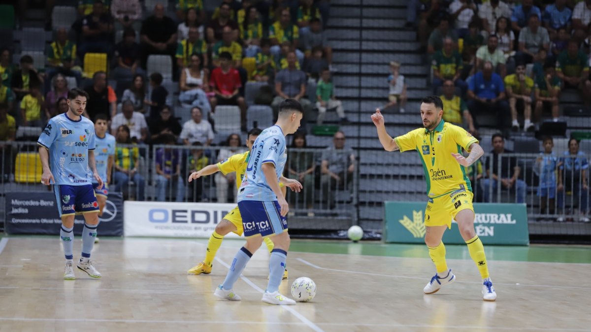 Acción del encuentro entre Jaén Paraíso Interior y El Ejido Futsal.