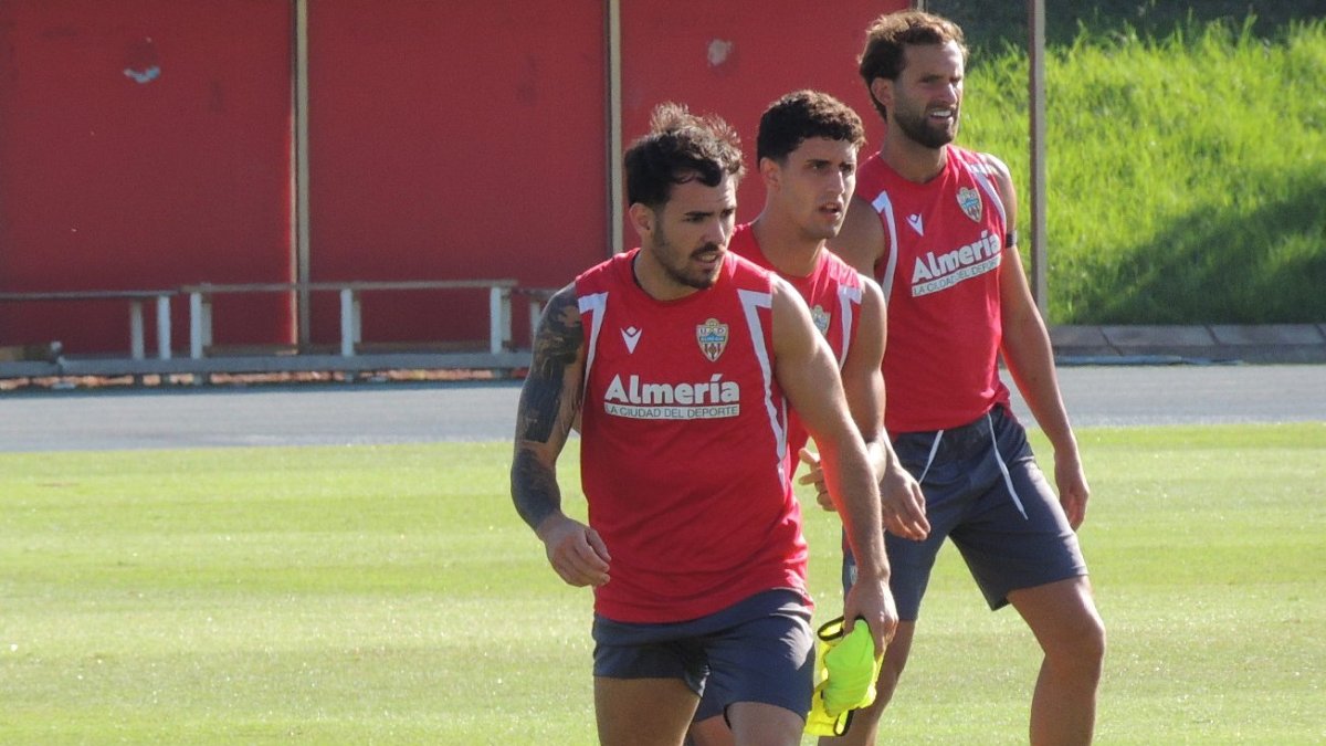 Es uno más en la plantilla desde el lunes 12.