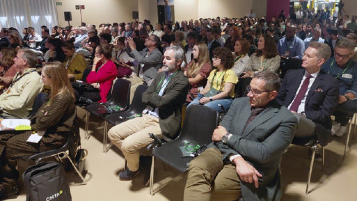 El Congreso Biotech Attraction consiguió volver a llenar el Fruit Fórum, pero esta vez con más de 400 investigadores, técnicos y empresarios, la mayor asistencia de todas sus ediciones