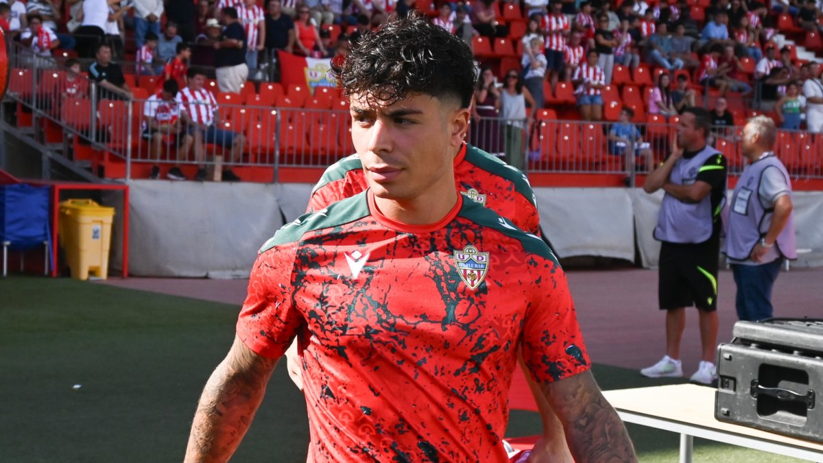 Nico Melamed para durante un tiempo indefinido por un edema óseo en la rodilla y se pierde un tramo clave de la temporada.