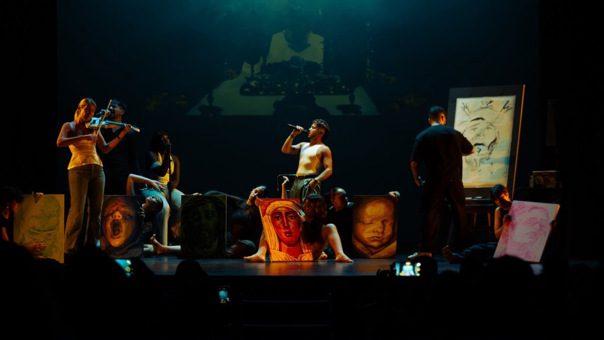 KONDDA durante la presentación de su primer disco, 'Se siente distinto', en el Teatro Apolo de Almería