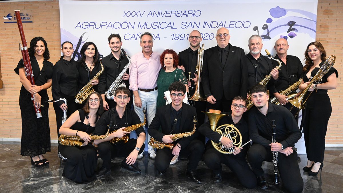 La Agrupación Musical San Indalecio celebra su 35 aniversario con un emotivo homenaje a las personas que han marcado su historia