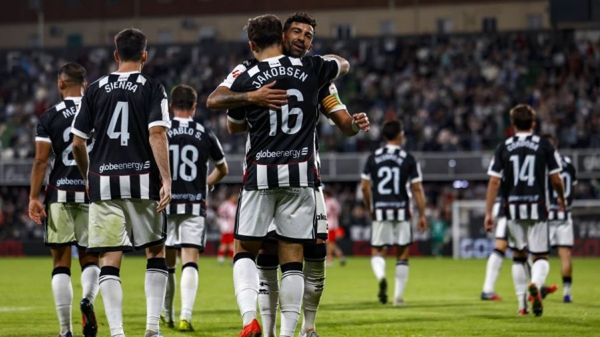 Fiesta en Castalia después del Castellón-Sporting (4-0).