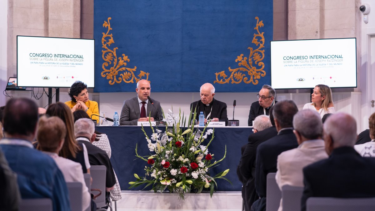 Acto inaugural del Congreso Internacional sobre la figura de Joseph Ratzinger, el Papa Benedicto XVI.