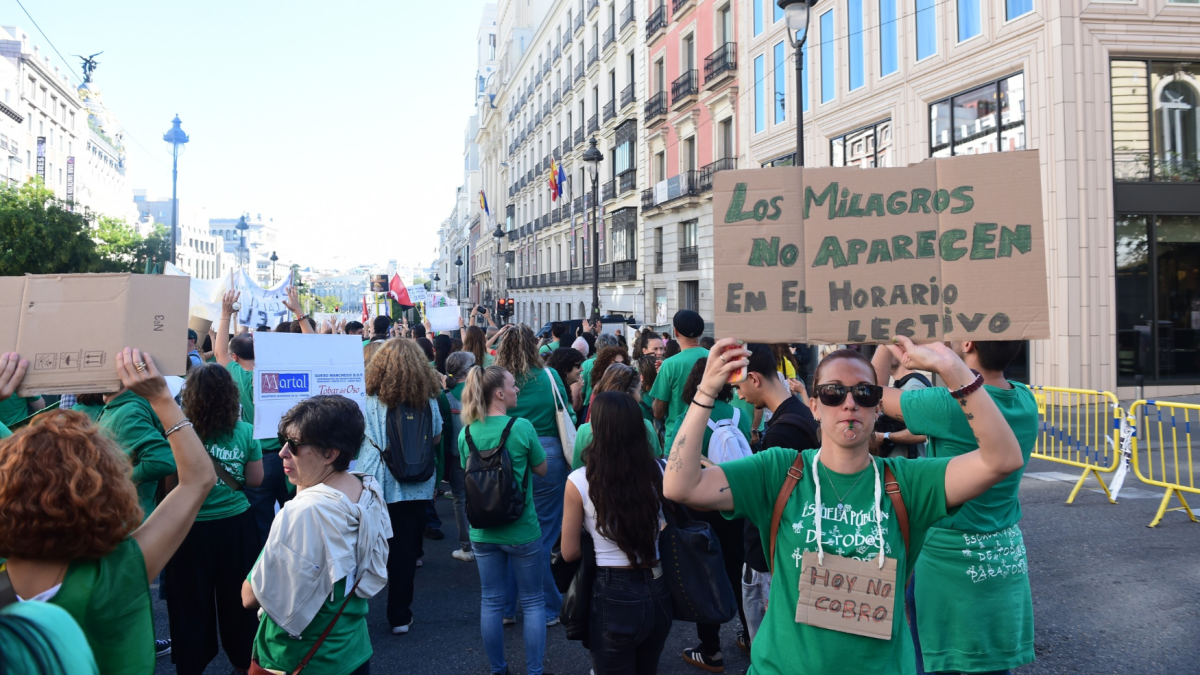 Profesores manifestándose la semana pasada en las manifestaciones en Madrid.