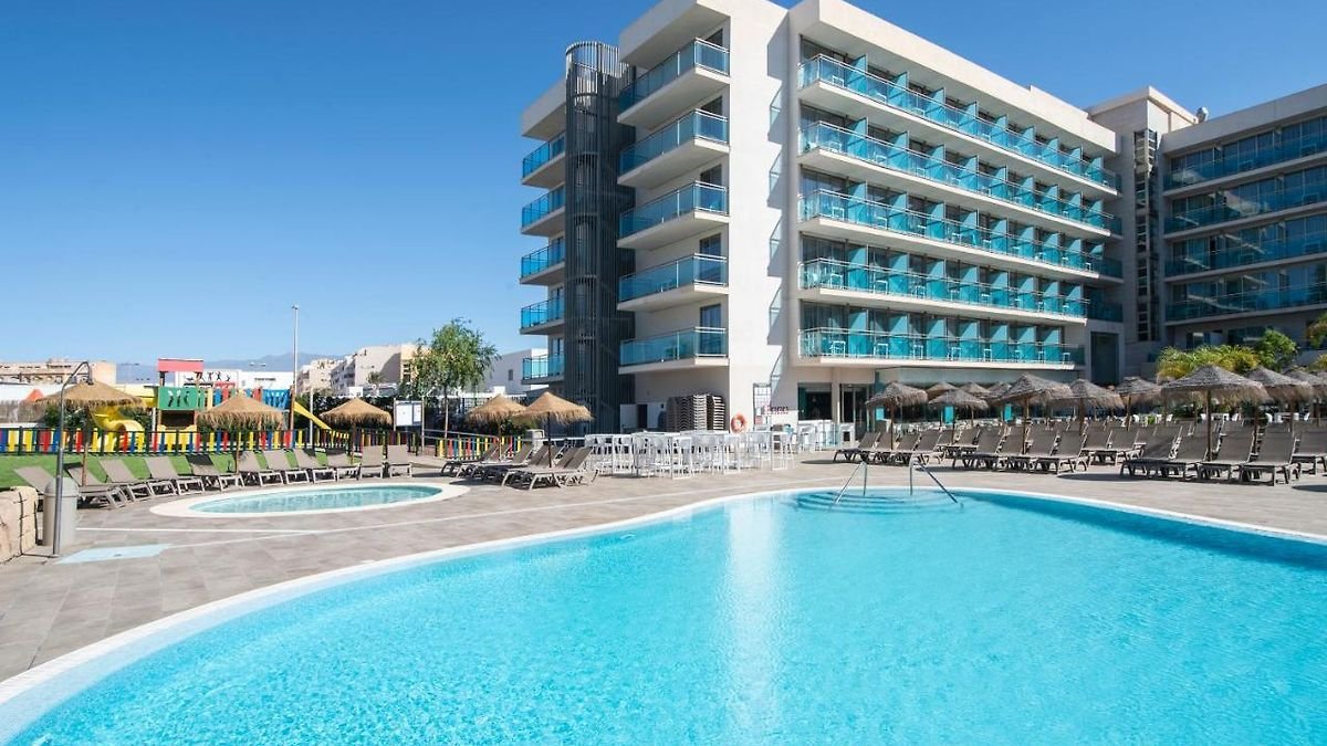 Hotel Roquetas El Palmeral cambia de manos por más de 19 millones de euros.
