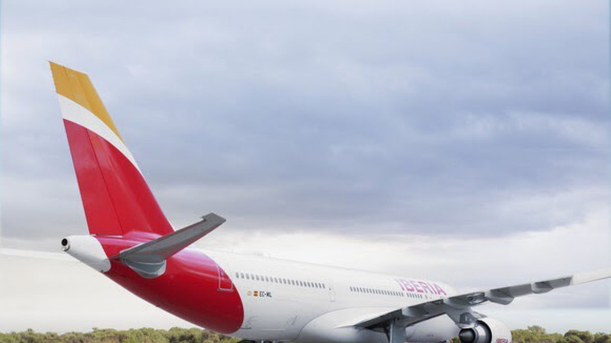 Archivo - Avión de Iberia.