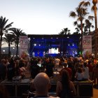 Varios centenares de personsa dieron la bienvenida al verano con Radiolé.