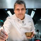 José Álvarez, chef y propietario de La Costa.