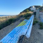 Uno de los bancos de la ruta instalado junto al Faro de Mojácar.