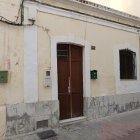 Fachada del domicilio de Manuel, hombre de 79 años de edad que murió apuñalado por su hijo este miércoles.