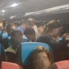 El autobús acaba colapsado.