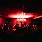 Imagen de archivo de una noche de fiesta en Super 8.