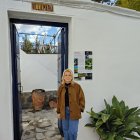 María Teresa Navarro en la puerta de Villa María.
