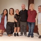 Desfile en el que participó 'A tu altura': Jaqueline, Alicia, Trini Marín (creadora de la marca y de la ropa), Nacho, Sole y José. Todos con ropa hecha a medida