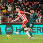 Dzodic durante el Almería-Huesca.