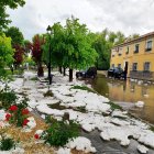 Las calles de Vélez-Rubio se pintaron de blanco a causa de una potente granizada.