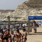 Imagen de la playa urbana de Agua Amarga.