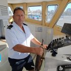 Oswaldo Fernández en el puente de mando del 'Estrella fugaz'.