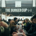 Imagen de otra edición de 'The Burger Cup'