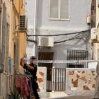 La Policía Nacional acordona la zona en la que se ha producido el tiroteo.
