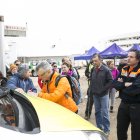Voluntarios organizándose esta mañana en Las Negras para buscar al pequeño.