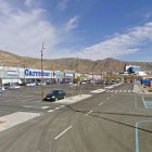 La superficie  comercial vicaria está ubicada junto a la Avenida del Mediterráneo.