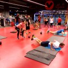 Zona de entrenamiento funcional en VivaGym Almería.