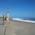 Imagen de la playa de Levante en Almerimar, donde ha tenido lugar el accidente. Fotografía de archivo.