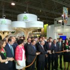 Momento en el que se ha cortado la cinta inaugural.