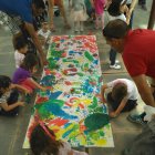 Pintando al son de la música.