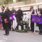 Funeral ante la Subdelegación.