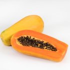 La papaya es una fruta que se enmarca dentro de la categoría de "superalimentos", debido a su gran valor nutricional.