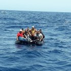 Primera patera rescatada durante este sábado con 19 personas a bordo.