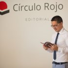 Alberto Cerezuela, en la sede de la editorial Círculo Rojo.