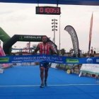 Jairo Ruiz llegando a meta.