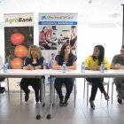 Representantes de empresas y beneficiarios del programa Incorpora.