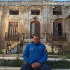 El historiador local Miguel Ángel Alonso posa en el Palacio del Almanzora, uno de sus objetos de estudio.