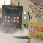 Una ambulancia militar acude a la asistencia en Sierra Alhamilla