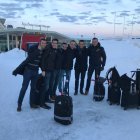 Borbalán con sus compañeros en el aeropuerto de la ciudad sueca.