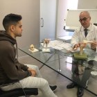 Pedro Luis Ripoll hablando con Fran Rodríguez.